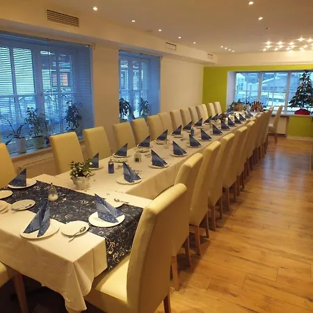 ホステル ドライメダールハウス