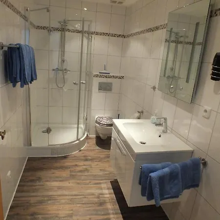 ドライメダールハウス ホステル *